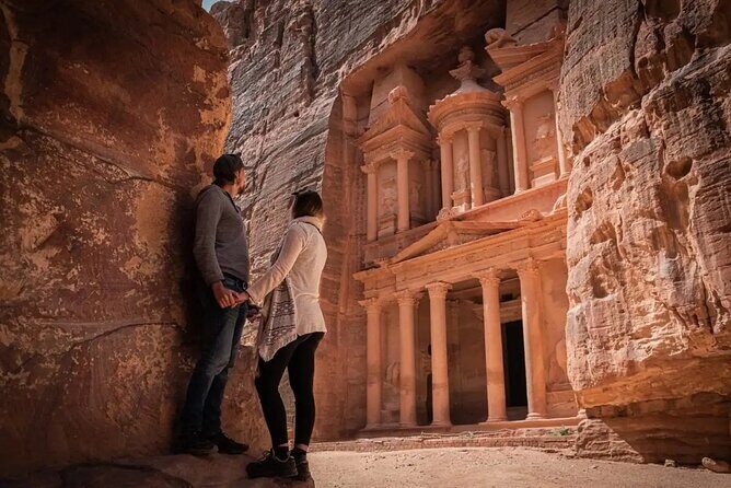 3 Days Petra and Wadi Rum Private Guided Tour - Day 2 in Petra: Siq to the Treasury, then the Roman Theater and tombs