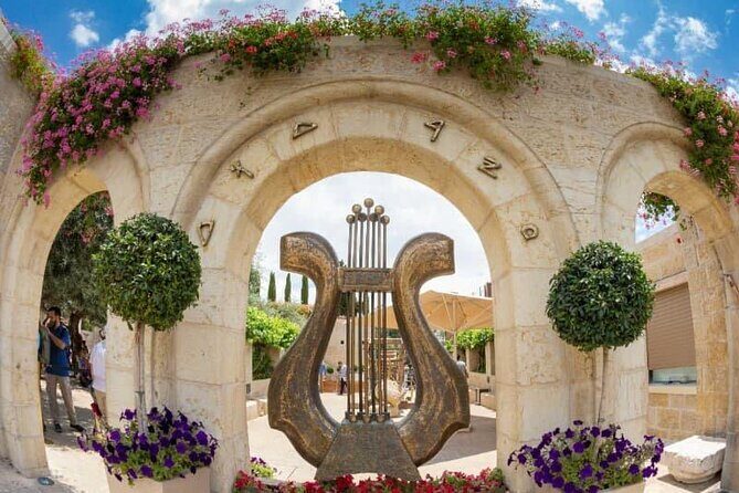 City of David and Underground Jerusalem Day Tour - Zion Gate and the Jewish Quarter: The Walk Through Community and Time