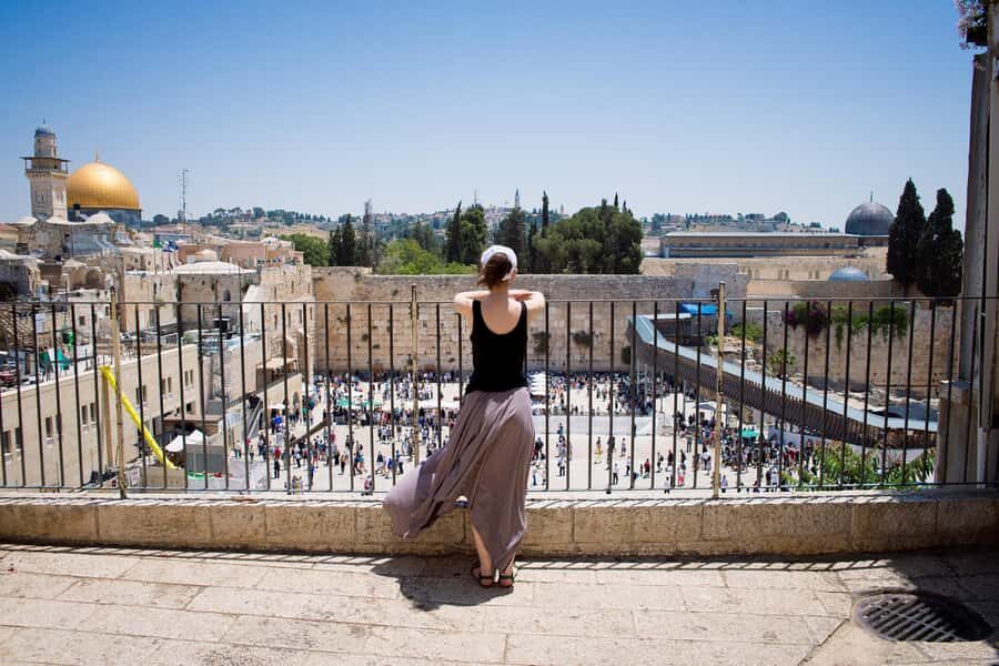 From Tel Aviv: City of David & Underground Jerusalem Tour - Zion Gate into the Old City: Tomb of King David and a careful walk through layers