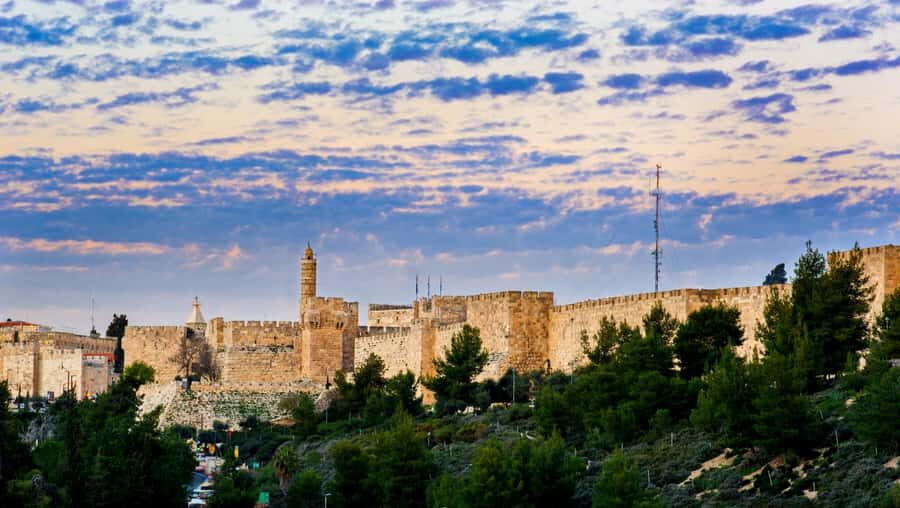 From Tel Aviv: City of David & Underground Jerusalem Tour - Leaving the Old City through the Dung Gate and heading to City of David excavations