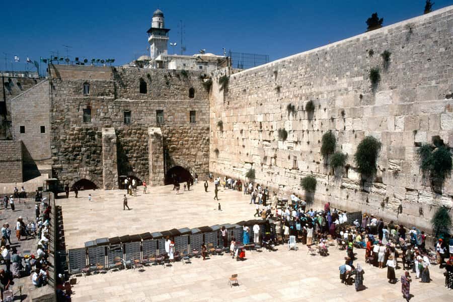 Full Day City Tour of Jerusalem - The Church of the Holy Sepulcher: Crowds, Meaning, and Patience