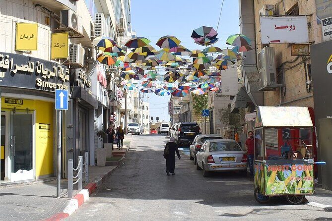 Hebron & Ramallah Full-Day Guided Tour from Jerusalem - Stop 1 at Arafat’s Tomb: More Than a Single Site