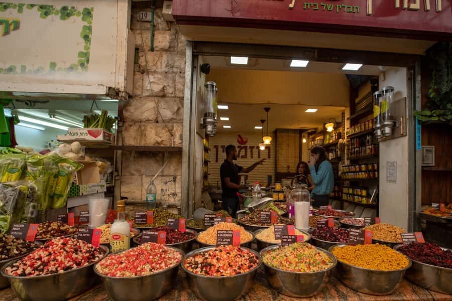 Jerusalem: Best of Jerusalem Day Tour - Machane Yehuda Market: the best kind of finish, with schedule wiggle-room