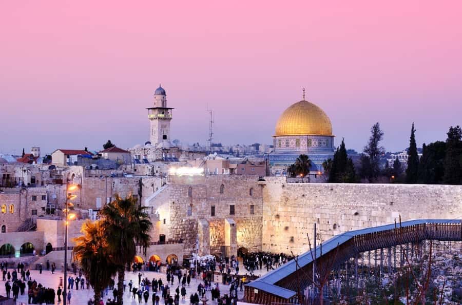Jerusalem of 3 Religions in Russian - Jewish, Christian, and Armenian Old City Places: More Than One Photo Stop