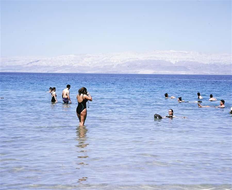 Masada Dead Sea: Small Group Tour from Tlv INCL. ENTRY FEES - Hotel pickup and the long drive through the Judean desert