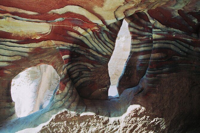 Petra 1-Day Tour from Eilat + FREE Traditional Lunch - Inside Petra: Siq gorge to the Treasury and the Royal Tombs
