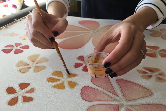 Private Silk Painting Workshop in Jerusalem - Create a scarf - - Finding Yiftakh St 5: Simple Setup, Realistic Timing