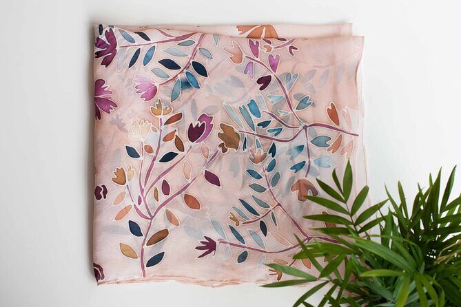Private Silk Painting Workshop in Jerusalem - Create a scarf - - Coffee or Tea While You Create: The Jerusalem Break You’ll Actually Enjoy