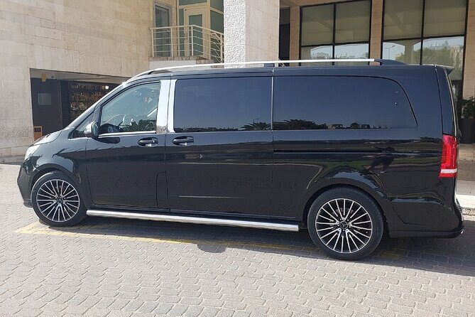 Private Transportation From / To Ben Gurion Airport to Tel Aviv Hotels - Vehicle comfort, hygiene, and luggage rules you can plan around