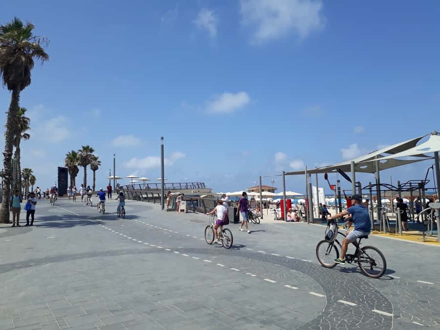 Tel Aviv: Private Bike Tour - The 3-Hour Ride Plan: Promenade, Museums, Beaches, and the Tachana Compound