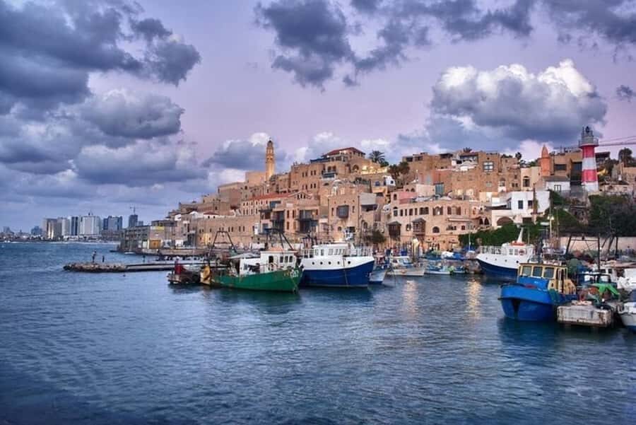 Tel Aviv Private Custom Walking Tour With A Guide - A private, English-speaking walk that fits your interests