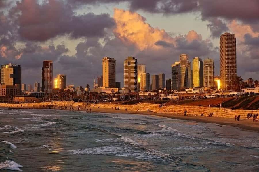 Tel Aviv Private Custom Walking Tour With A Guide - Starting in Tel Aviv-Yafo: pickup, meeting points, and pacing