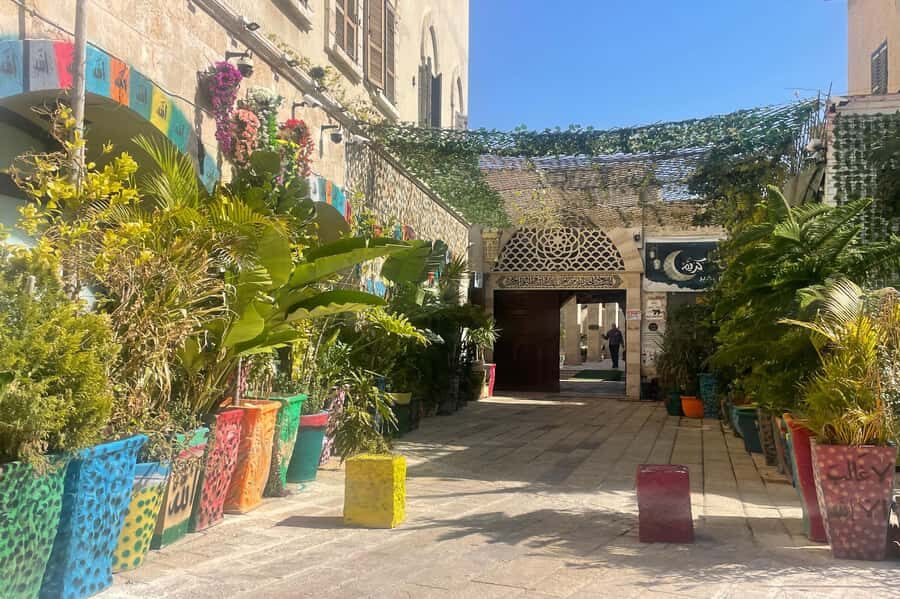 Tel Aviv:Food & History Tour of Jaffa Old City & Flea Market - Price and value: what $63 buys you in a 2-hour format